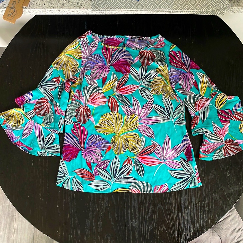 Colourful and tropical 3/4 sleep layered sleeve blouse